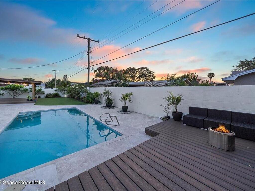 590 Sherwood Avenue, Satellite Beach, FL 32937