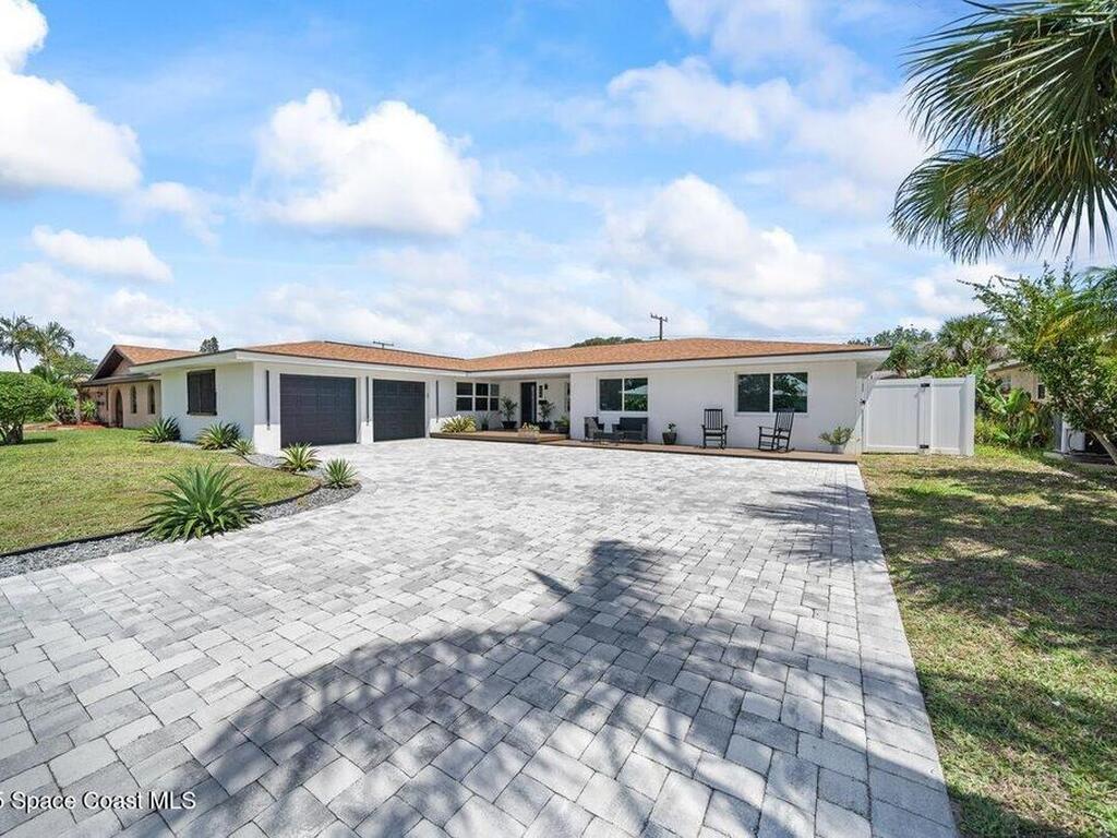 590 Sherwood Avenue, Satellite Beach, FL 32937