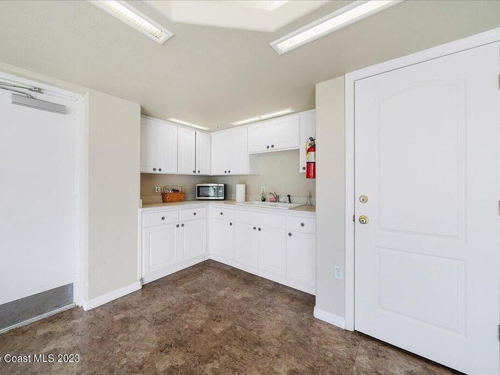 3360 S Atlantic Avenue, Cocoa Beach, FL 32931