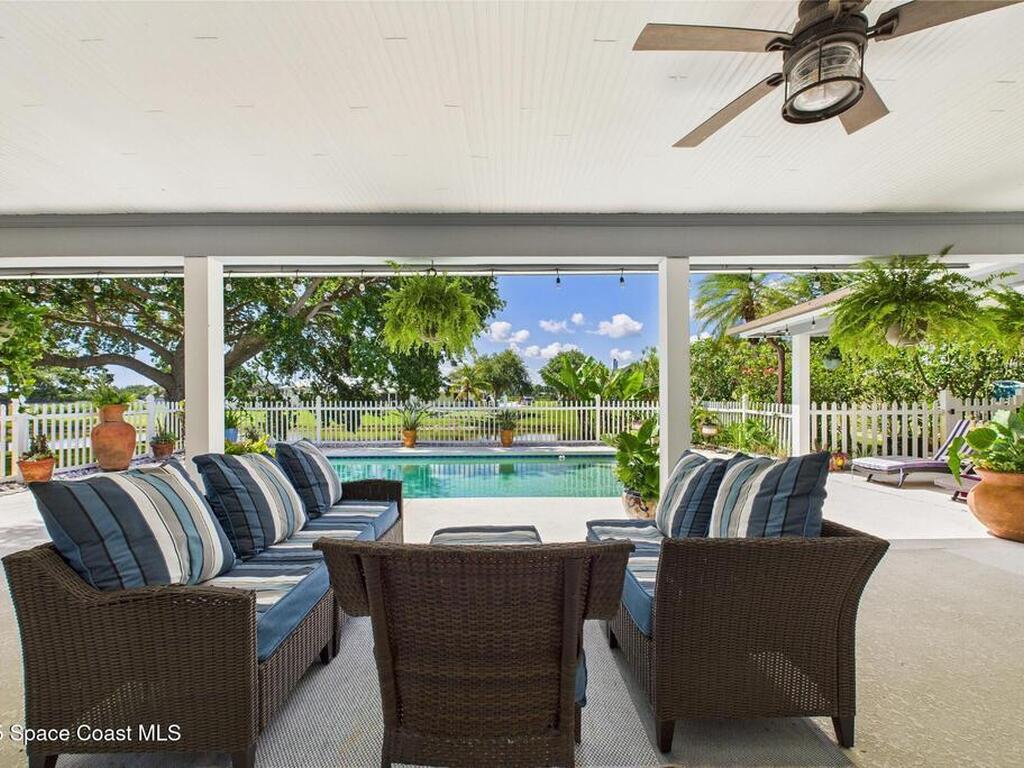 2945 70th Place, Vero Beach, FL 32967