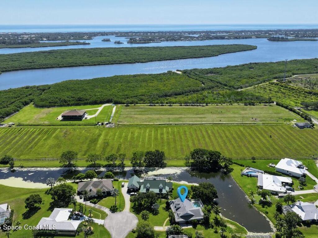 2945 70th Place, Vero Beach, FL 32967
