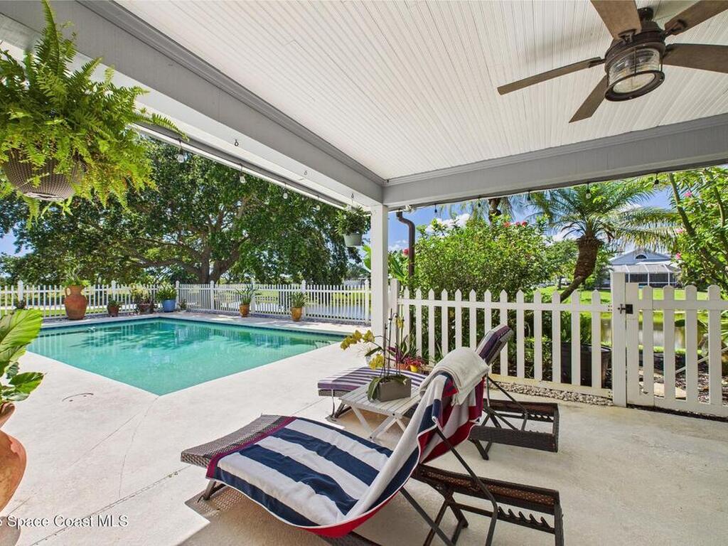 2945 70th Place, Vero Beach, FL 32967