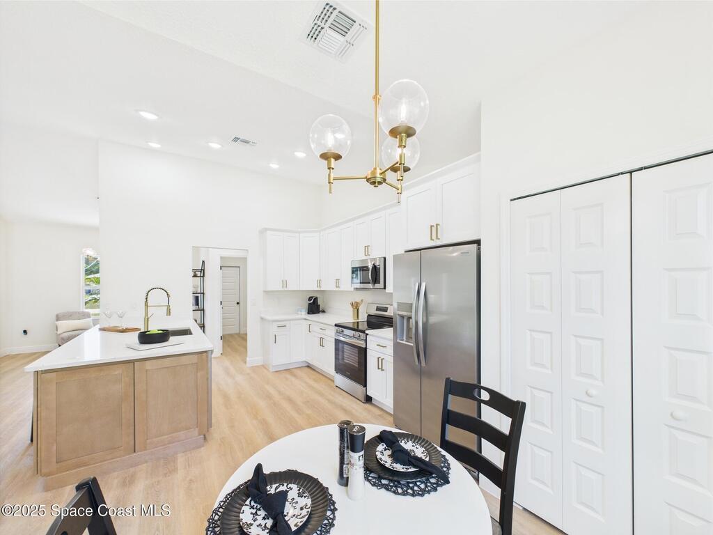 8126 97th Avenue, Vero Beach, FL 32967