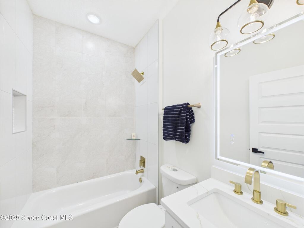 8126 97th Avenue, Vero Beach, FL 32967