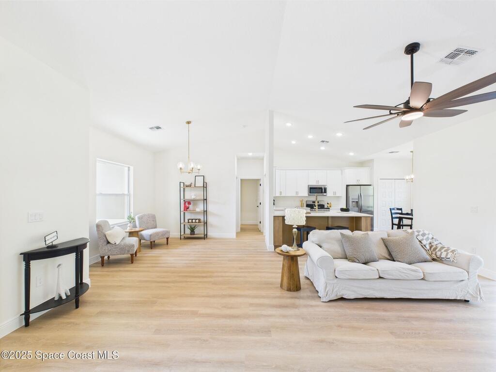 8126 97th Avenue, Vero Beach, FL 32967