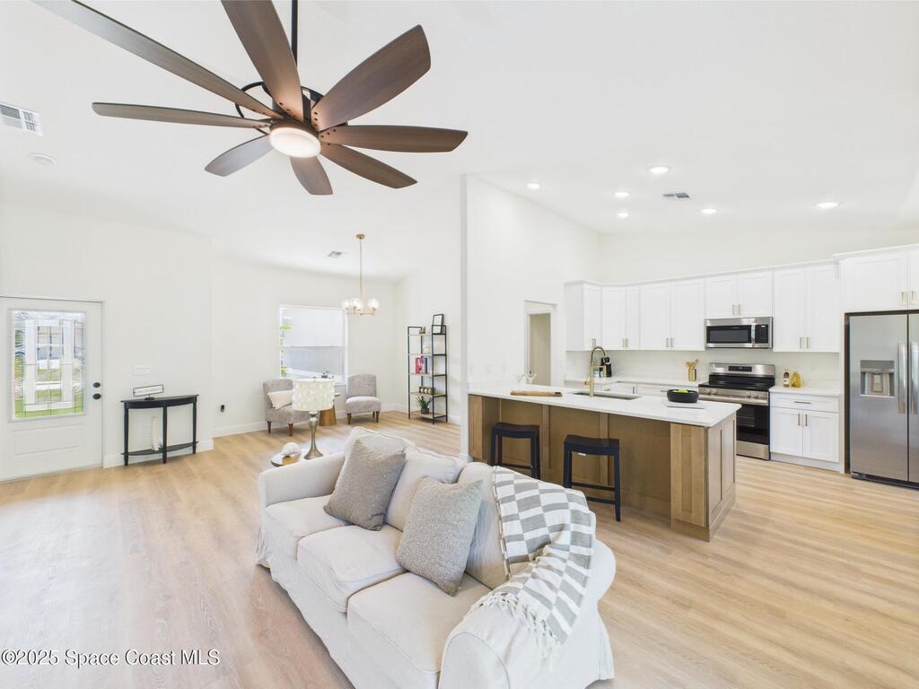 8126 97th Avenue, Vero Beach, FL 32967