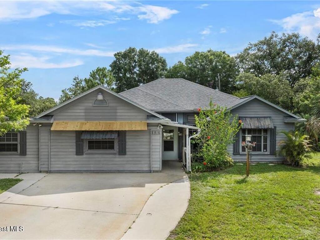 8516 99th Court, Vero Beach, FL 32967