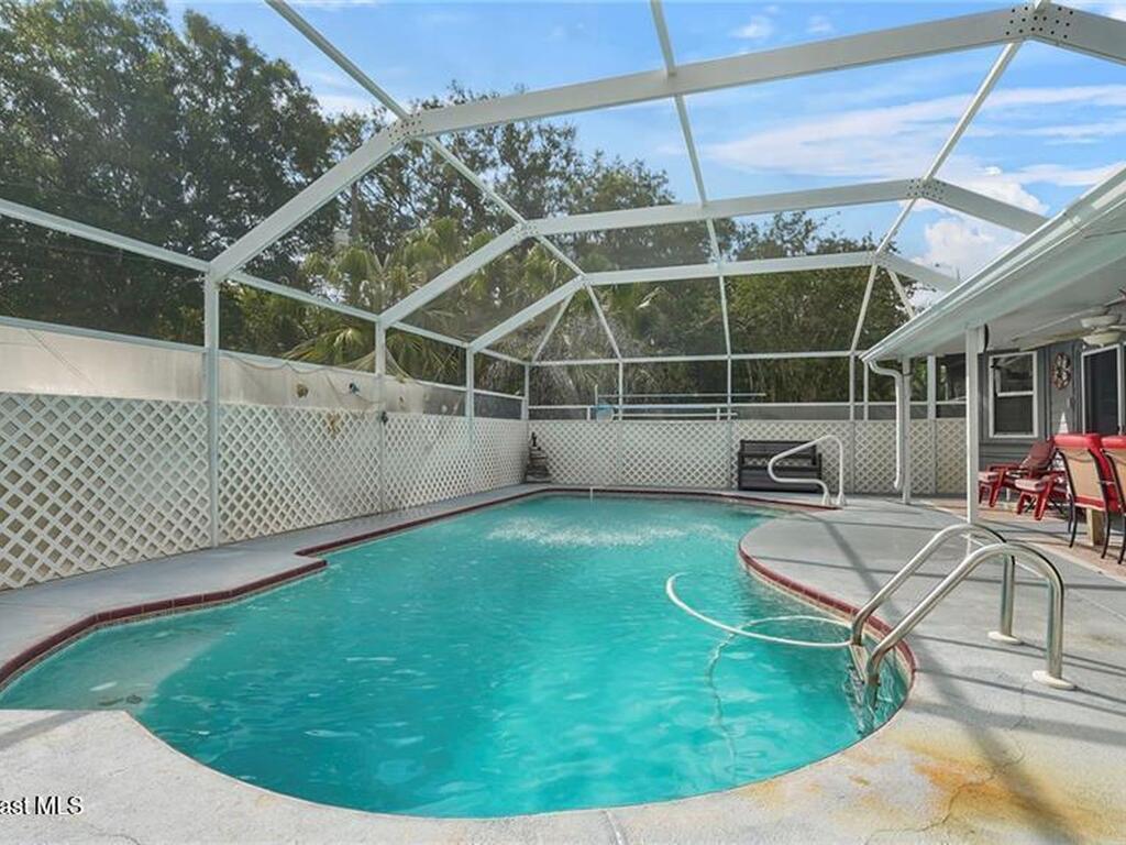 8516 99th Court, Vero Beach, FL 32967