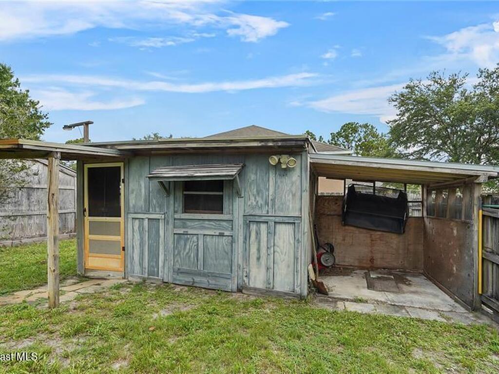 8516 99th Court, Vero Beach, FL 32967