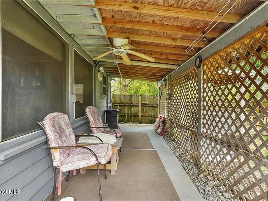 8516 99th Court, Vero Beach, FL 32967