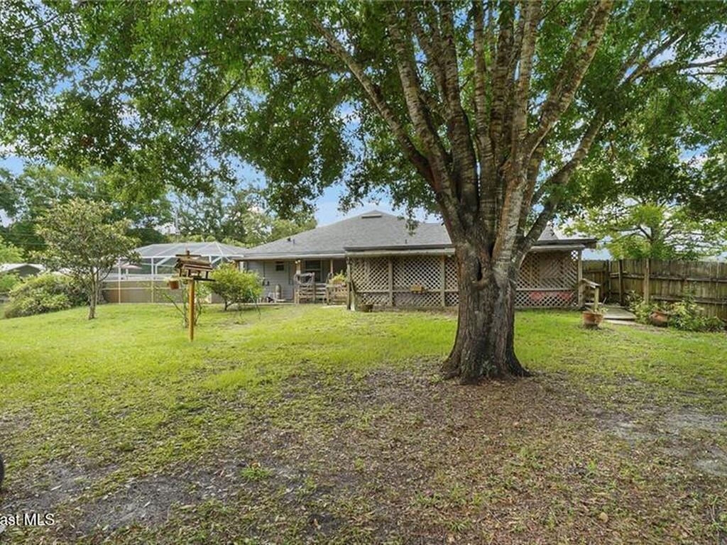 8516 99th Court, Vero Beach, FL 32967