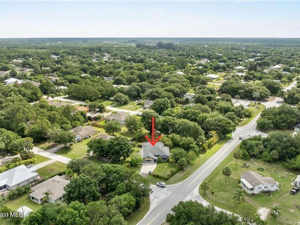 8516 99th Court, Vero Beach, FL 32967