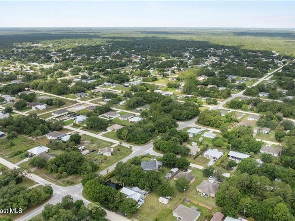 8516 99th Court, Vero Beach, FL 32967