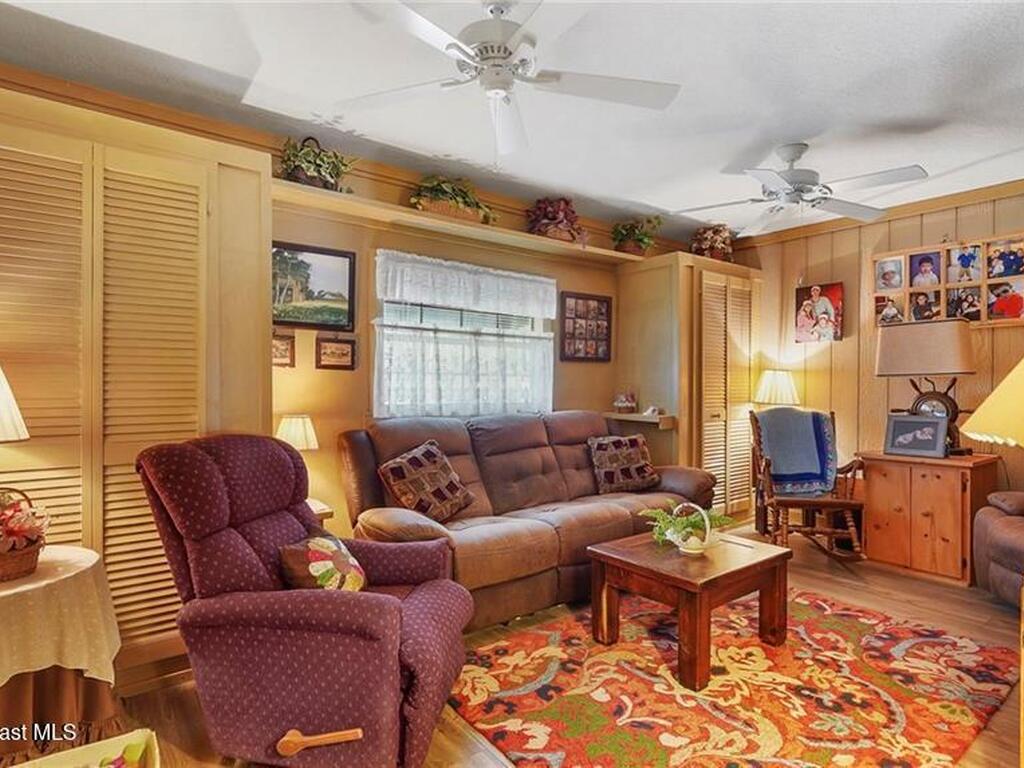 8516 99th Court, Vero Beach, FL 32967