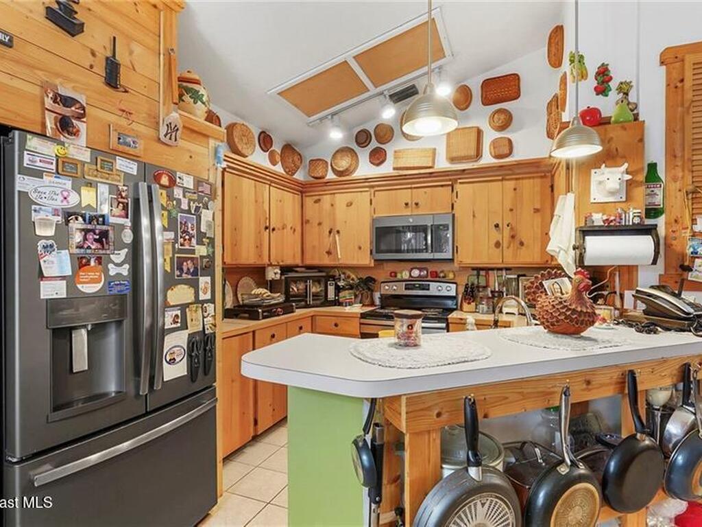 8516 99th Court, Vero Beach, FL 32967