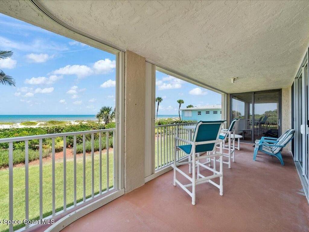 1527 S Atlantic Avenue, Cocoa Beach, FL 32931
