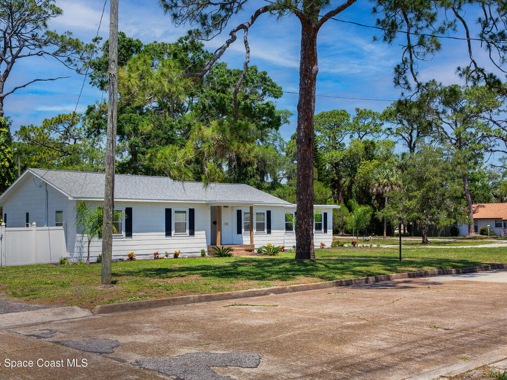 1208 Indian River Avenue, Titusville, FL 32780