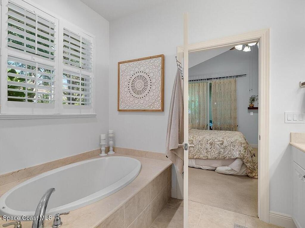 1629 Baseline Lane, Vero Beach, FL 32967
