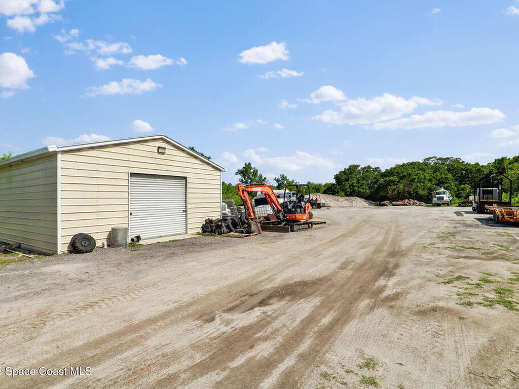 2715 Garden Street, Malabar, FL 32950
