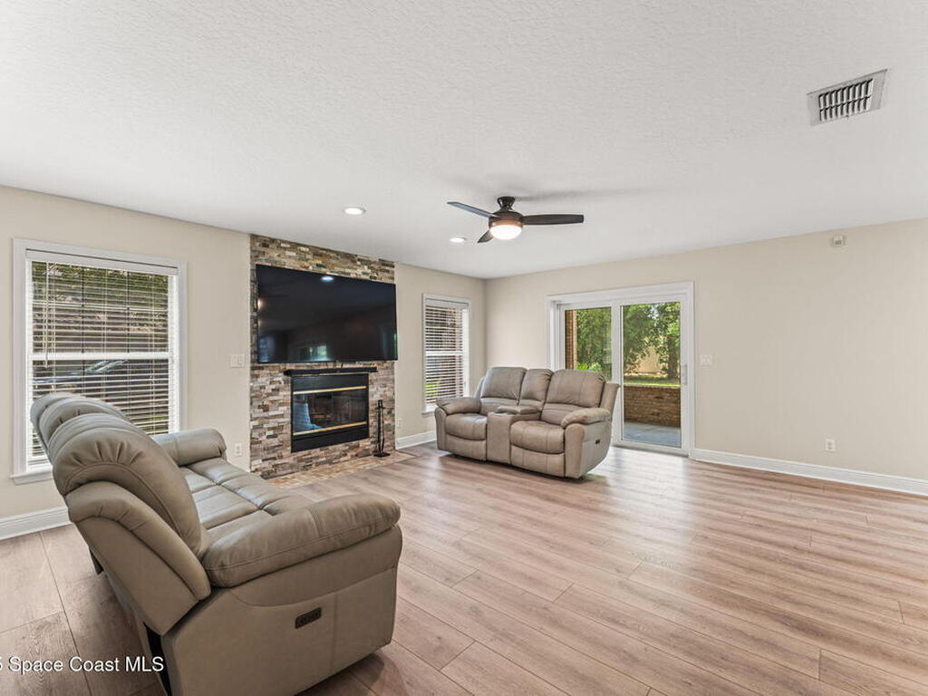 2225 Royal Oaks Drive, Rockledge, FL 32955