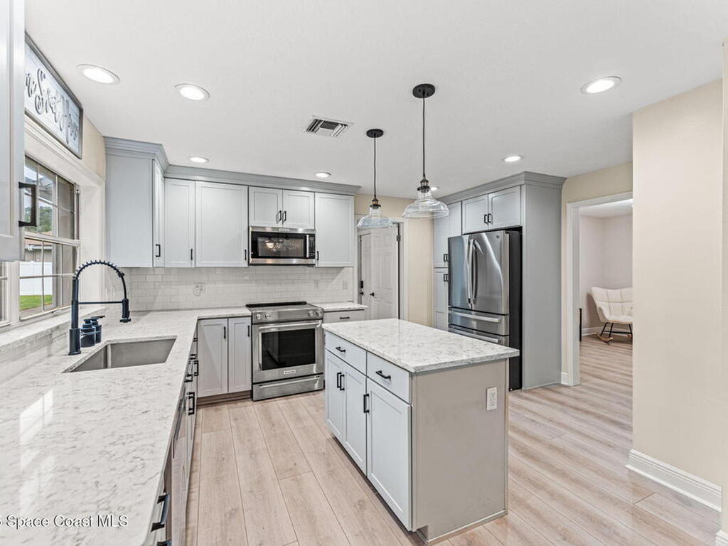 2225 Royal Oaks Drive, Rockledge, FL 32955