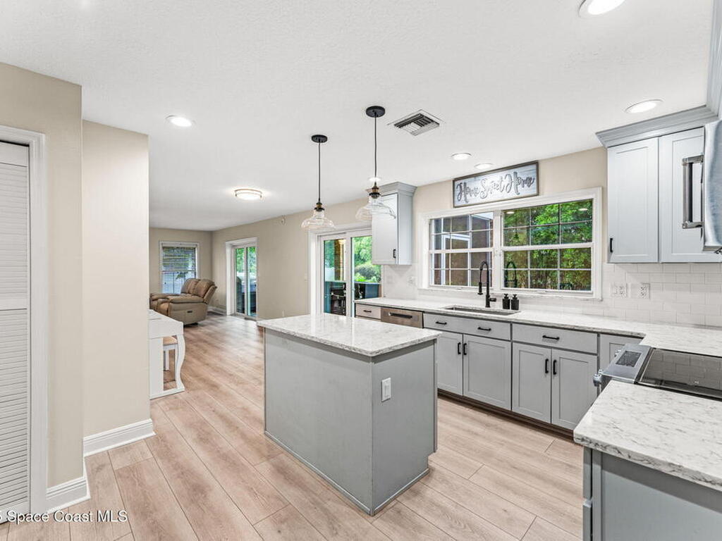 2225 Royal Oaks Drive, Rockledge, FL 32955