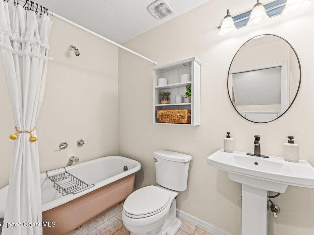 2225 Royal Oaks Drive, Rockledge, FL 32955