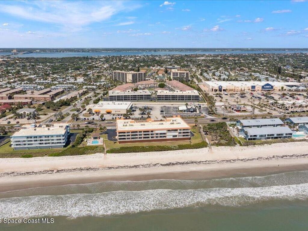 121 Lancha Circle, Indian Harbour Beach, FL 32937