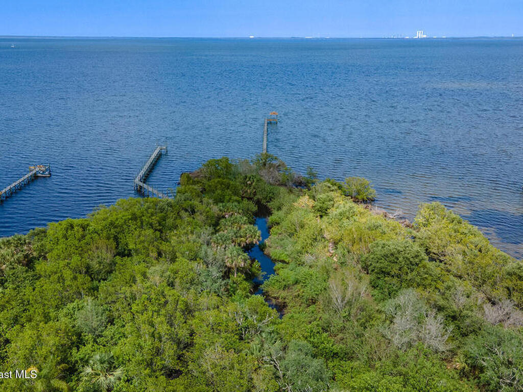 5454 Riveredge Drive, Titusville, FL 32780