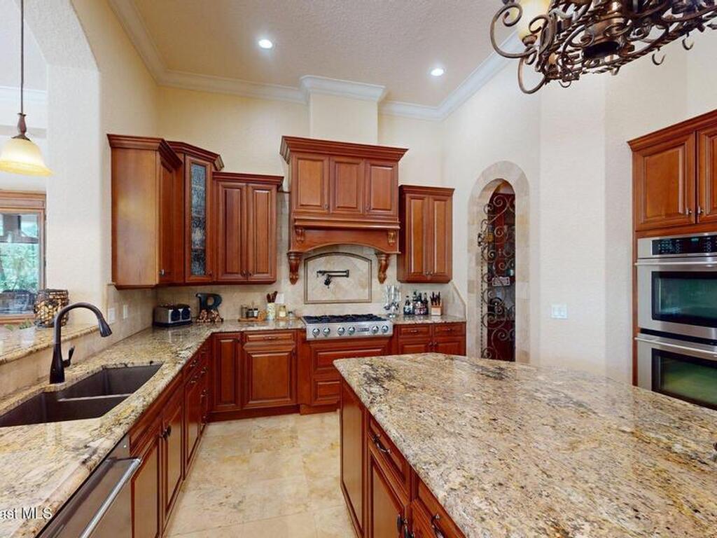 5454 Riveredge Drive, Titusville, FL 32780