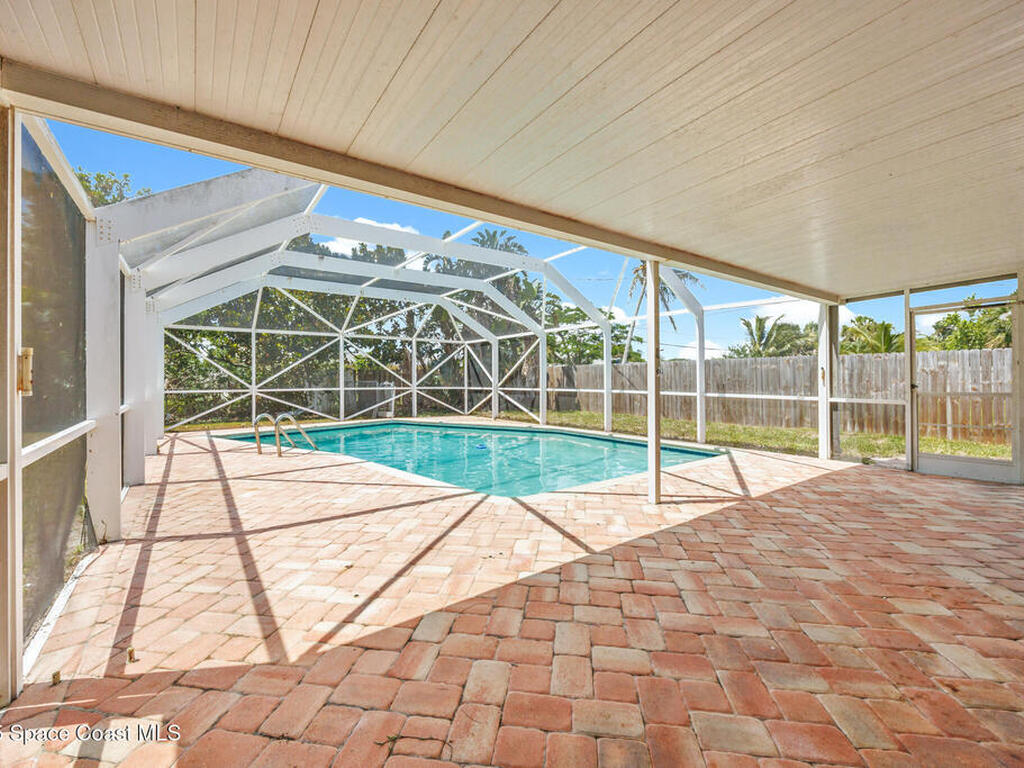 1109 Pinetree Drive, Indian Harbour Beach, FL 32937