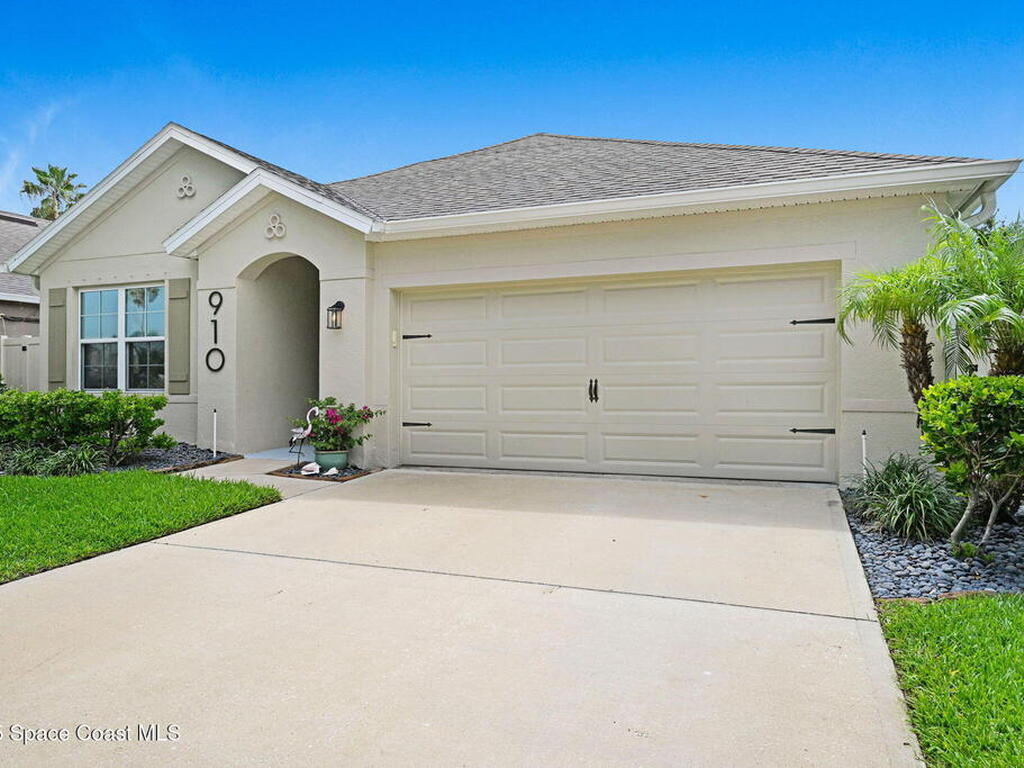 910 Swiss Pointe Lane, Rockledge, FL 32955