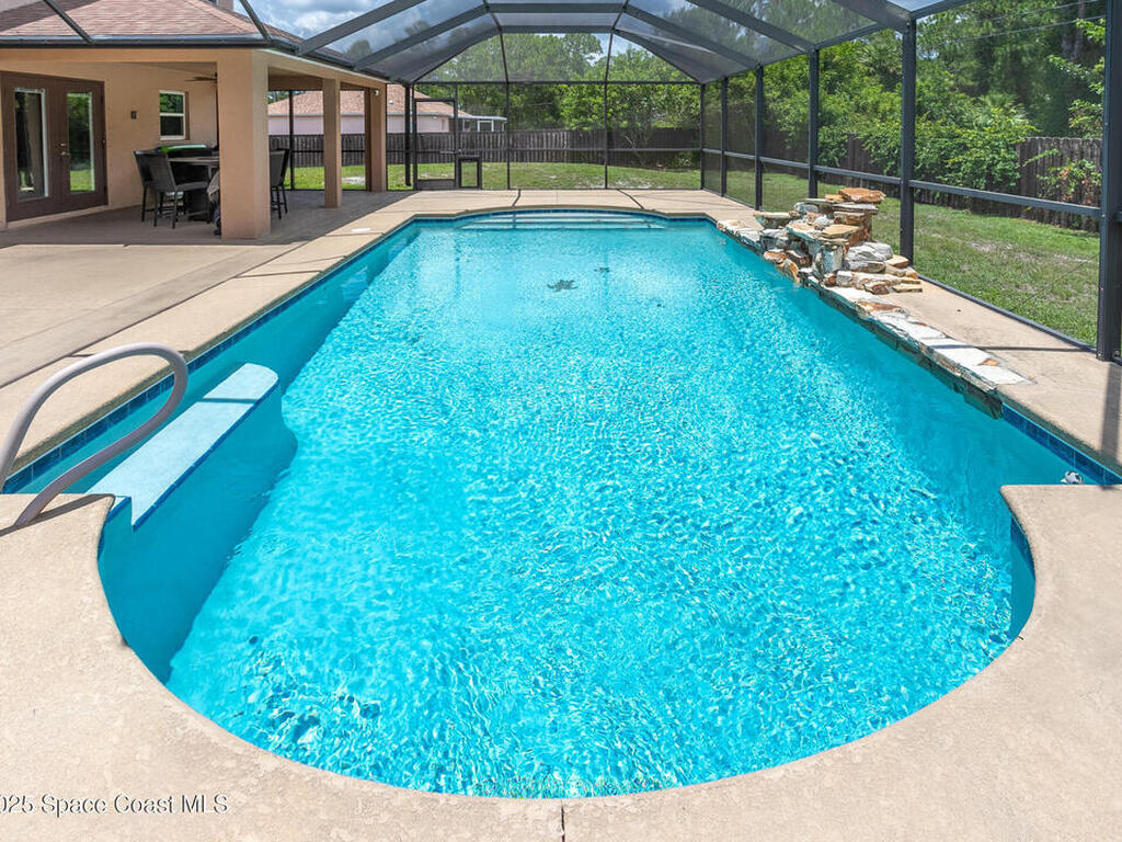 2501 Eldron Boulevard, Palm Bay, FL 32909