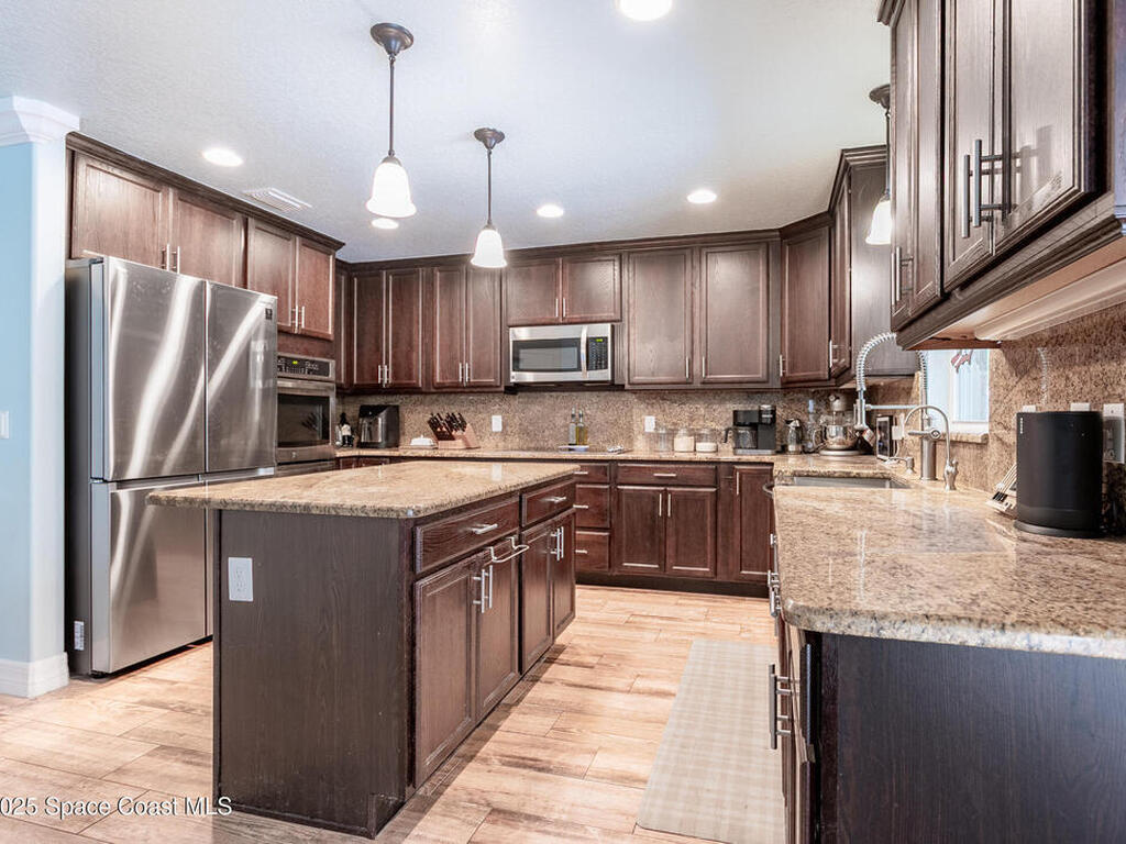 2501 Eldron Boulevard, Palm Bay, FL 32909