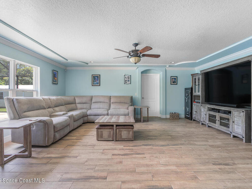 2501 Eldron Boulevard, Palm Bay, FL 32909