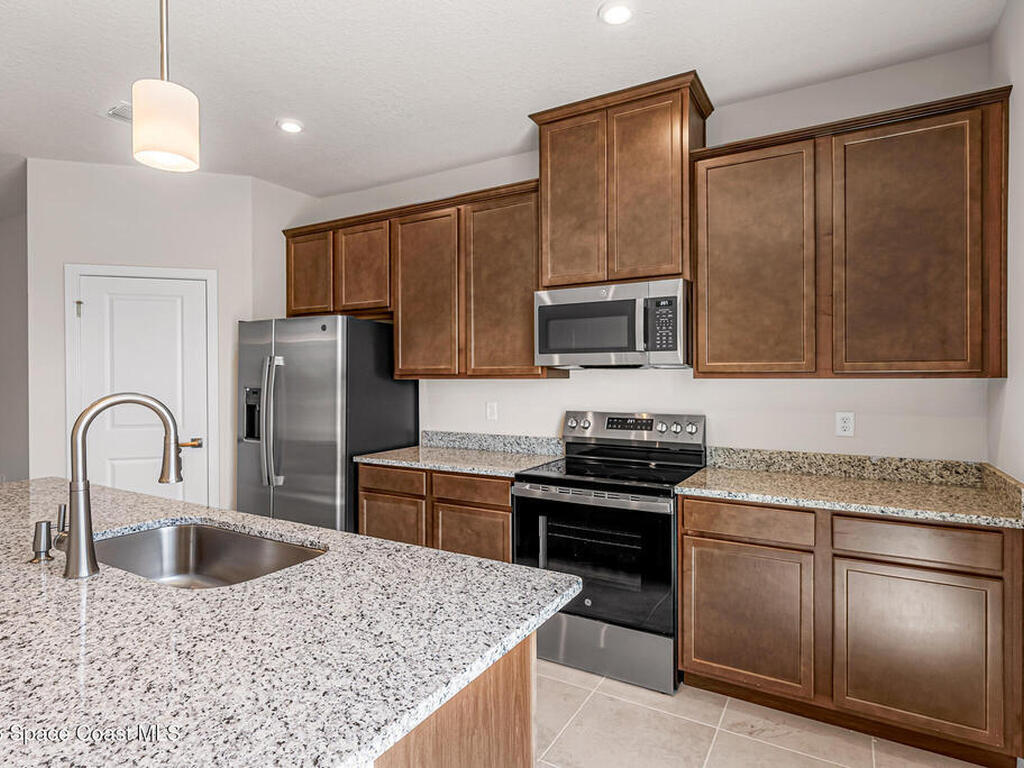1865 Kendall Pointe Place, Melbourne, FL 32935