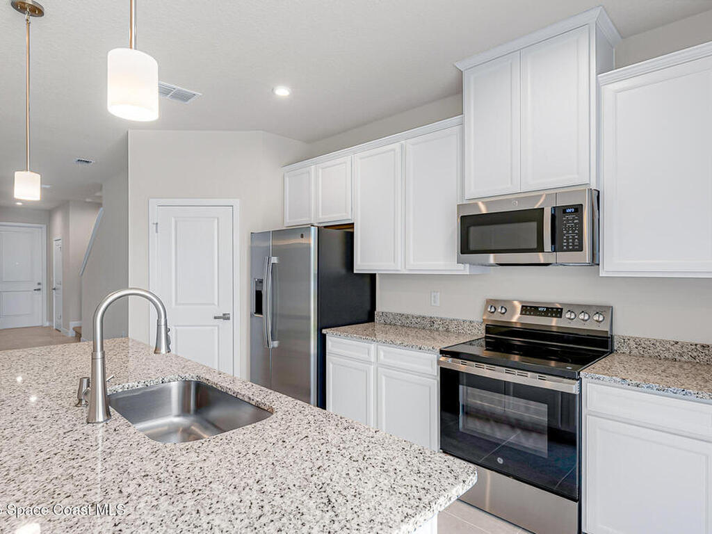 1875 Kendall Pointe Place, Melbourne, FL 32935