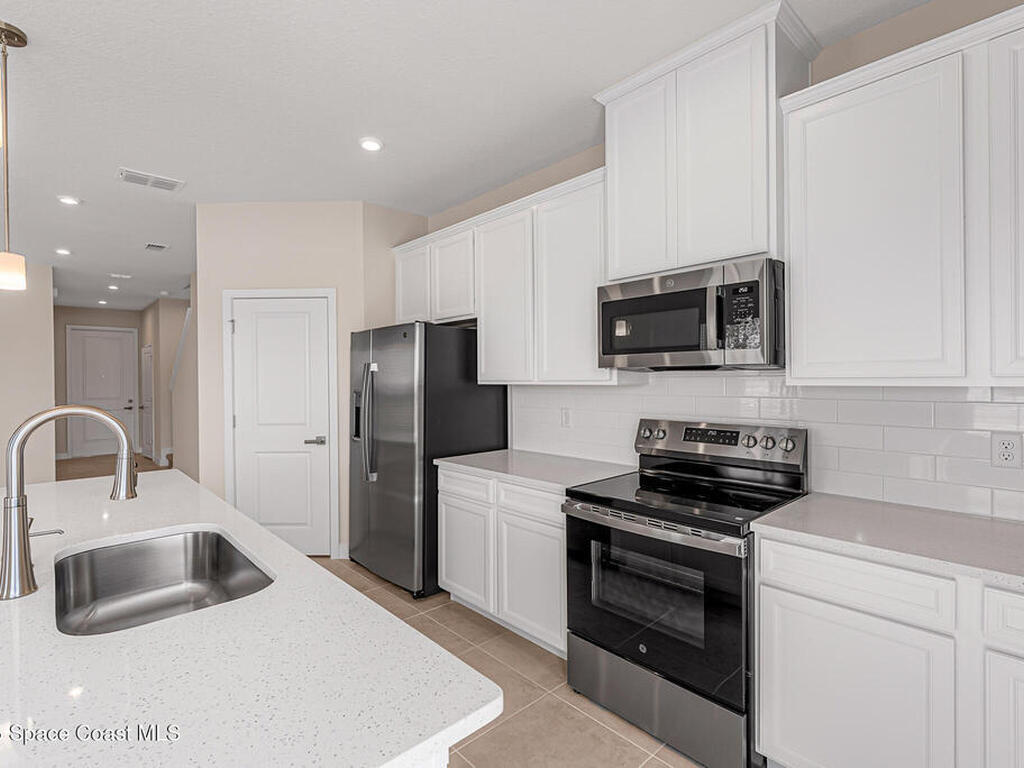 1715 Kendall Pointe Place, Melbourne, FL 32935