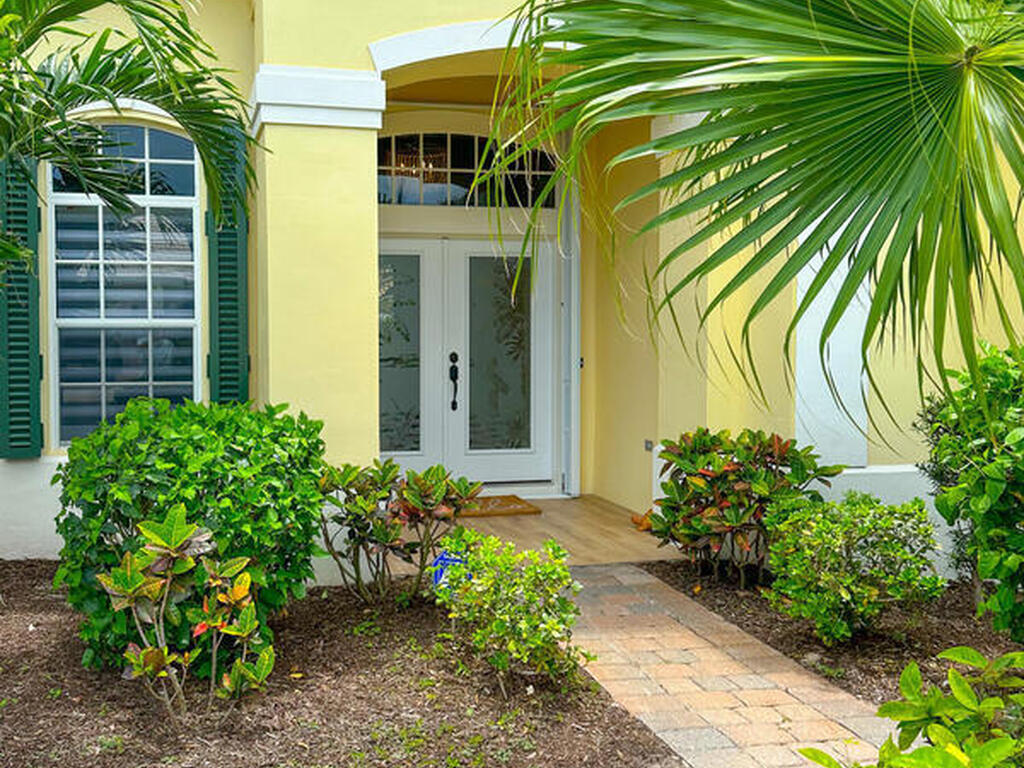 245 Clyde Street, Melbourne Beach, FL 32951