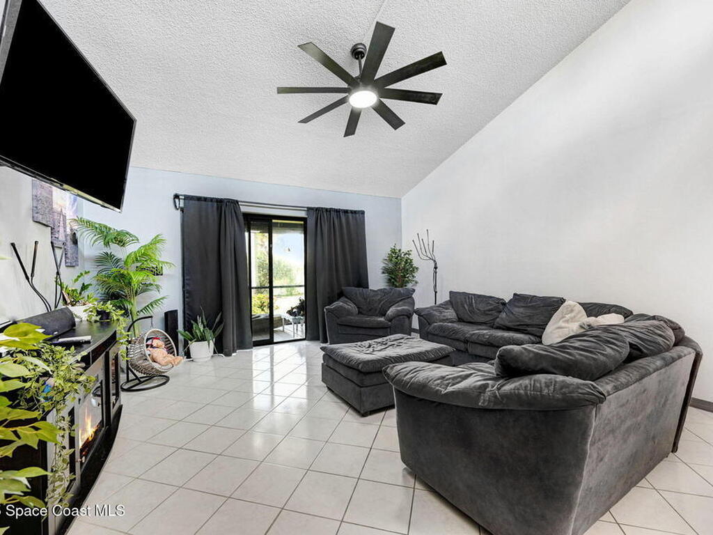525 Summerset Court, Indian Harbour Beach, FL 32937