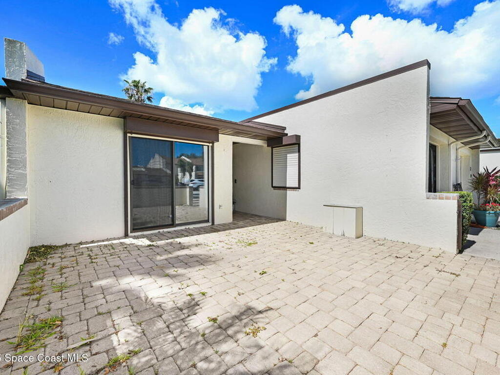 525 Summerset Court, Indian Harbour Beach, FL 32937