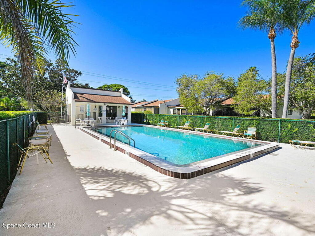 525 Summerset Court, Indian Harbour Beach, FL 32937
