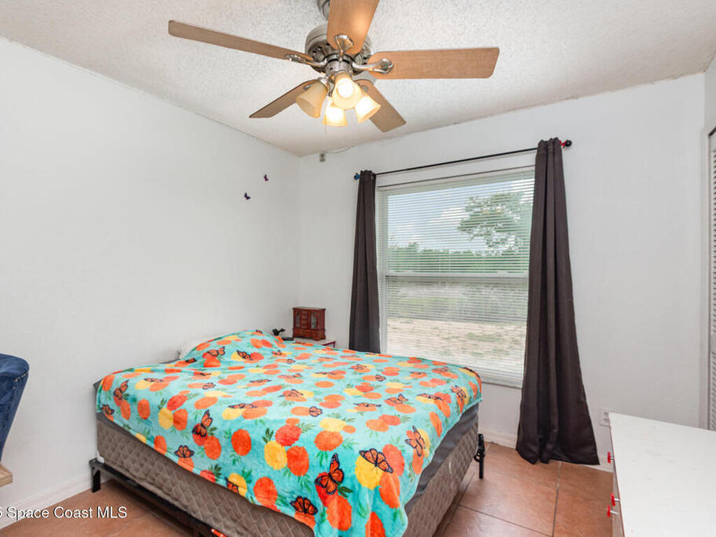 4265 Robins Hill Court, Mims, FL 32754