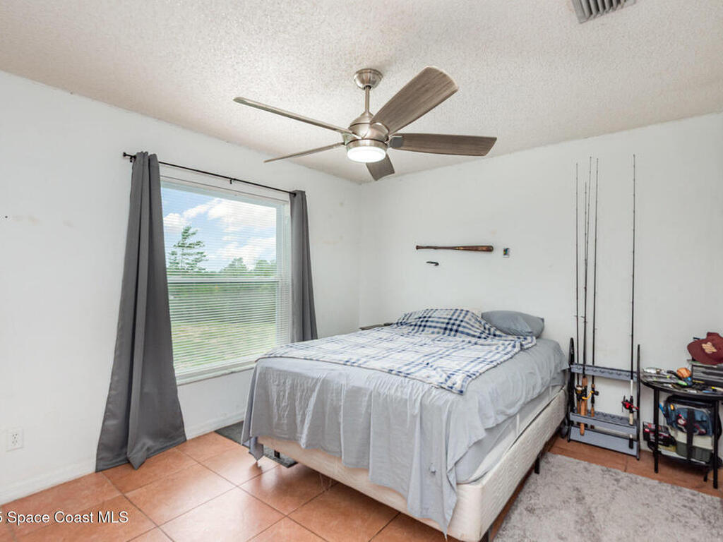 4265 Robins Hill Court, Mims, FL 32754