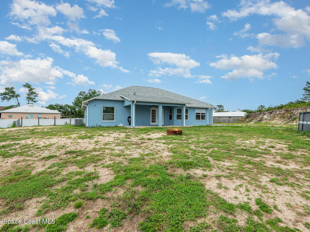 4265 Robins Hill Court, Mims, FL 32754