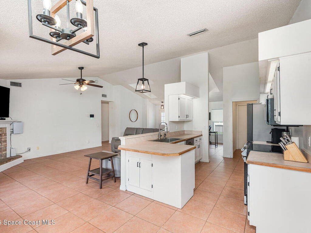 4265 Robins Hill Court, Mims, FL 32754