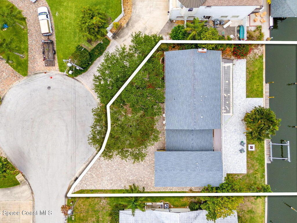 520 Bahama Drive, Indian Harbour Beach, FL 32937