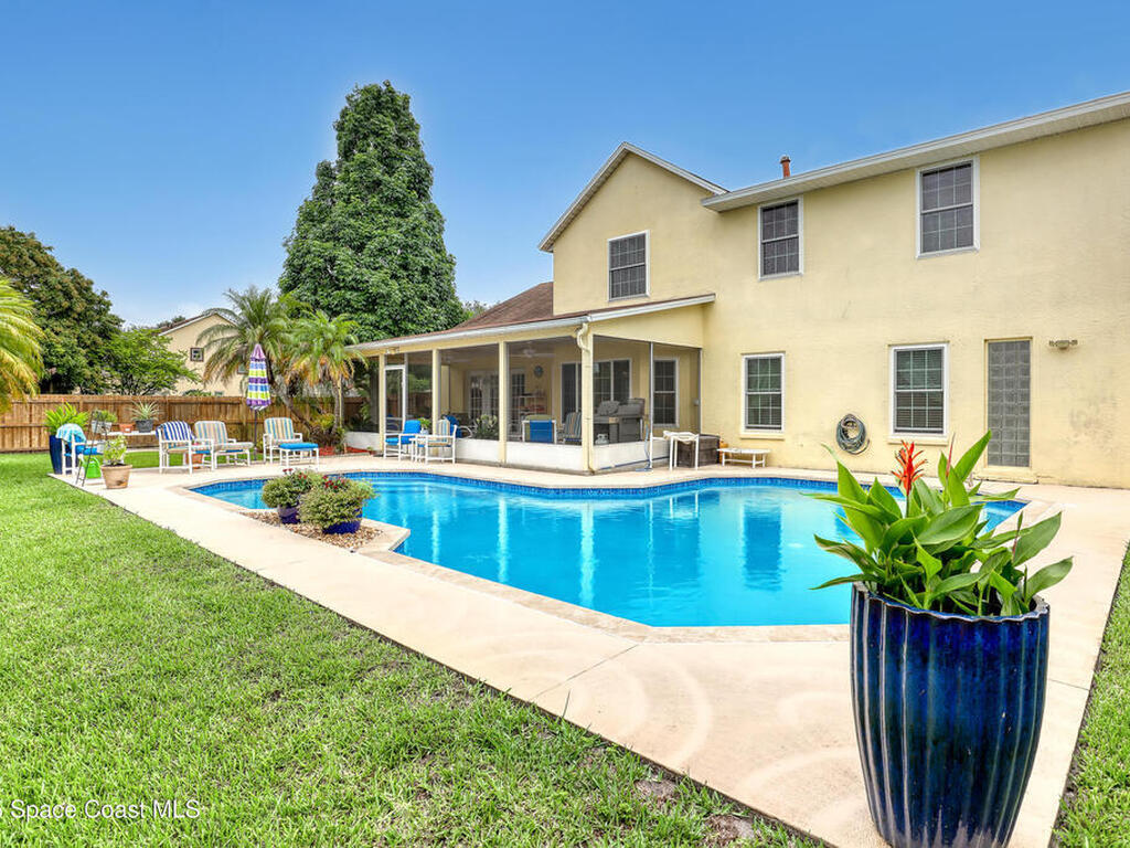 2600 Lowell Circle, Melbourne, FL 32935