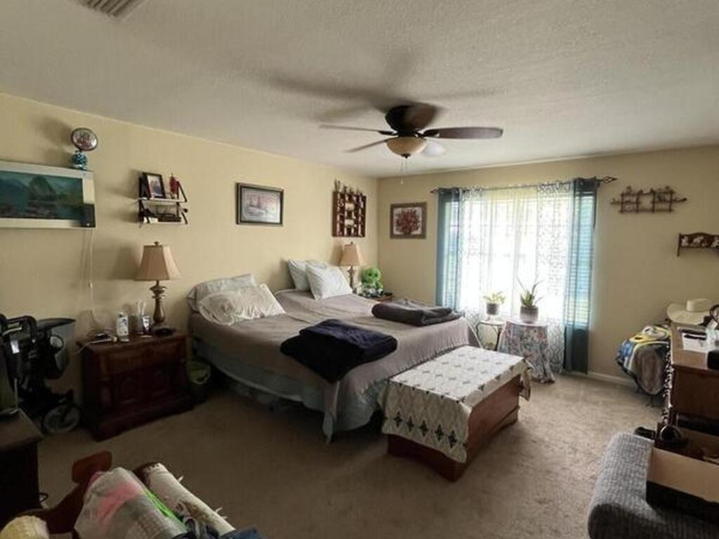 237 Jacaranda Avenue, Palm Bay, FL 32907