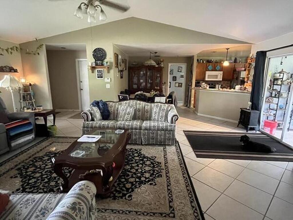 237 Jacaranda Avenue, Palm Bay, FL 32907